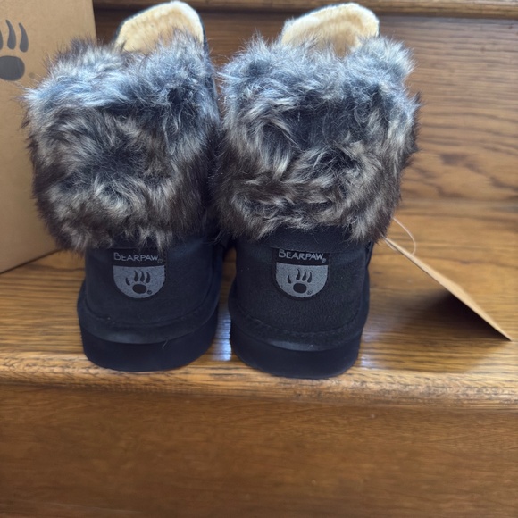 BearPaw Blue Konnie Boots Suede and Shearling 9 NWT - Picture 4 of 7